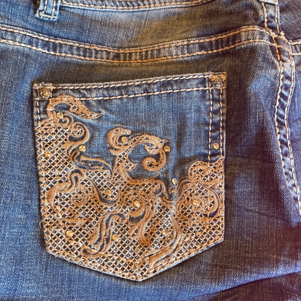 Jean’s - Picture 2 of 2